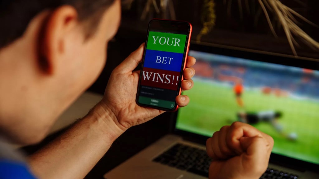 Memaksimalkan Taruhan Kombinasi dalam Judi Bola: Cara Menang Lebih Banyak dengan Parlay - Idn Sport